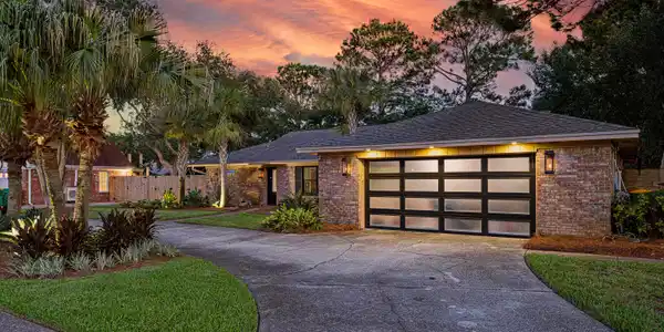 12 E Country Club Drive