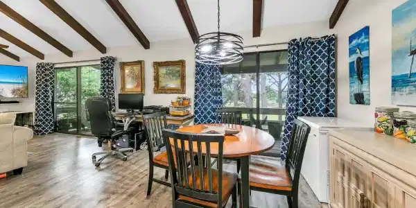 44 Breakwater Bay