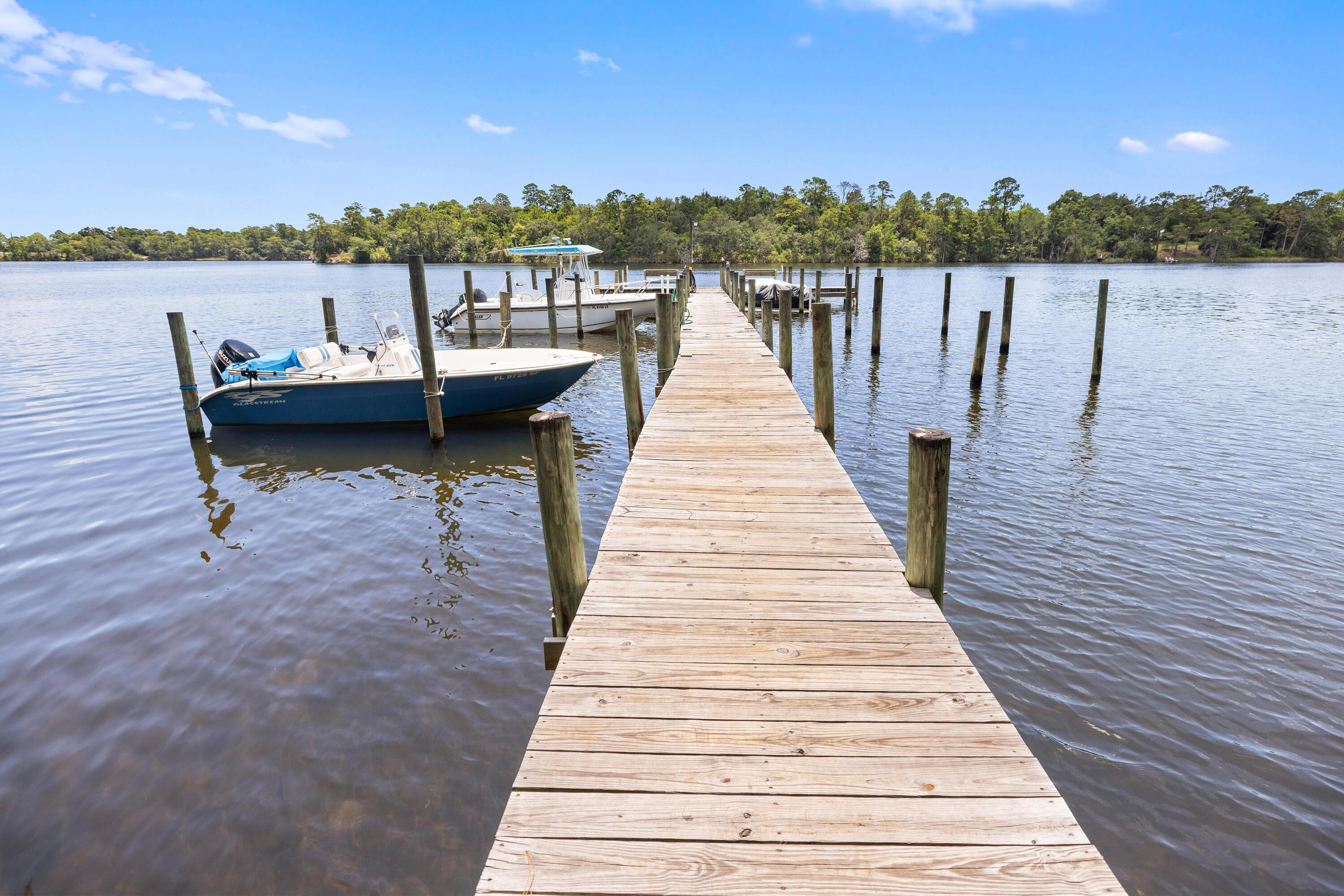 Image 3: Dock