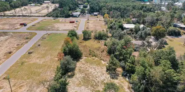 326 1 Pinewood Lane