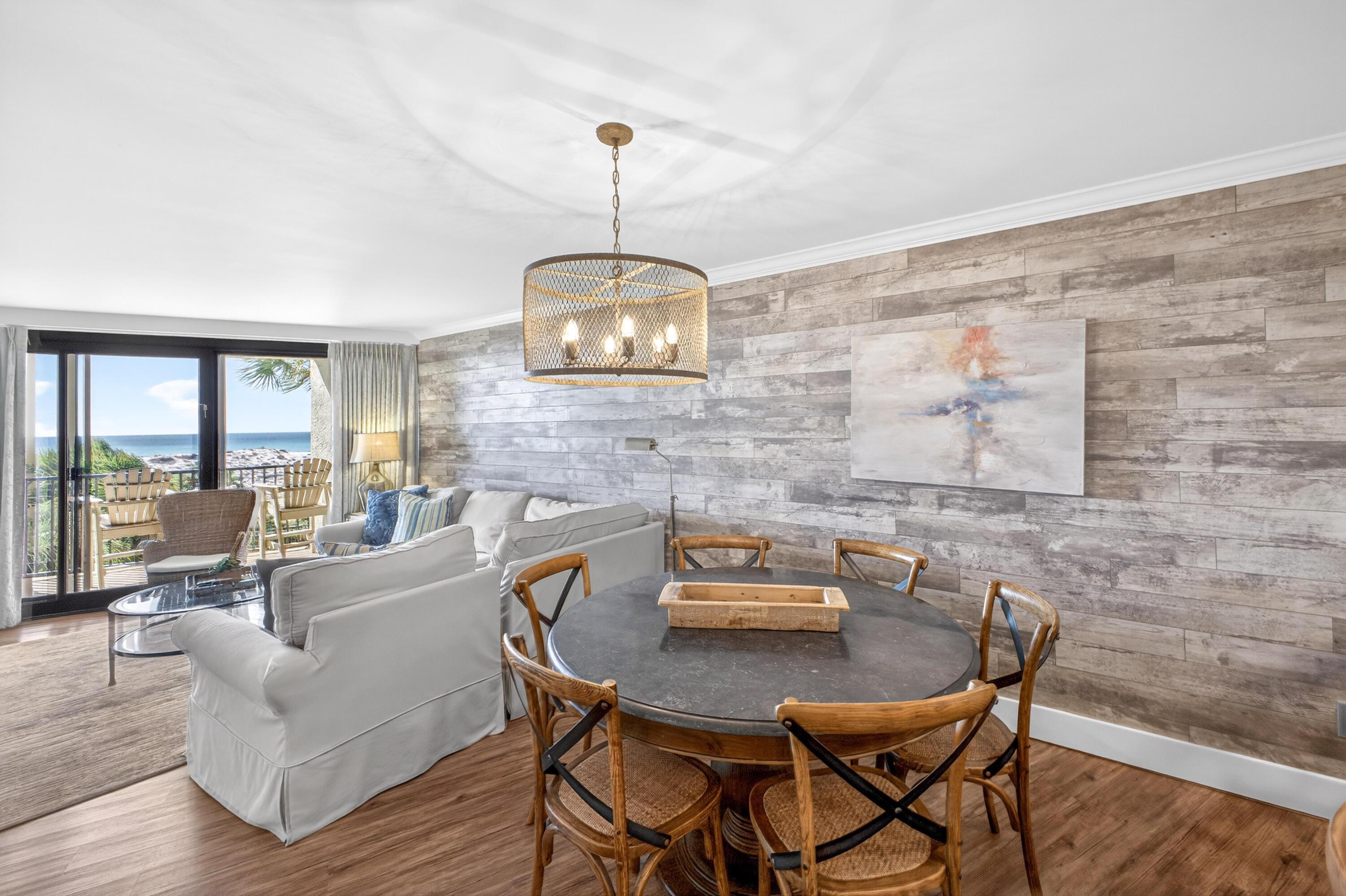 Image 2: Dining/Living