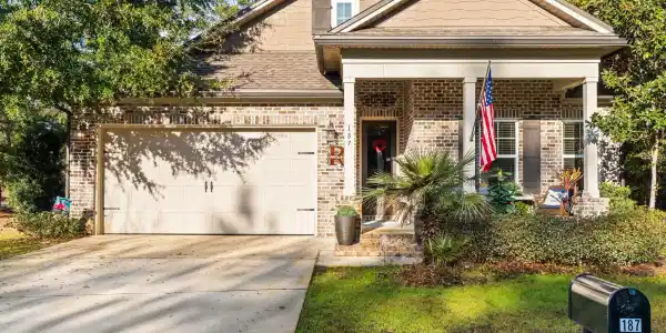 187 Autumn Avenue