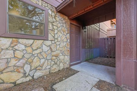 32 7Th Avenue