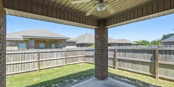 Image 4: 07-20260513 1819 Coast Ct 036