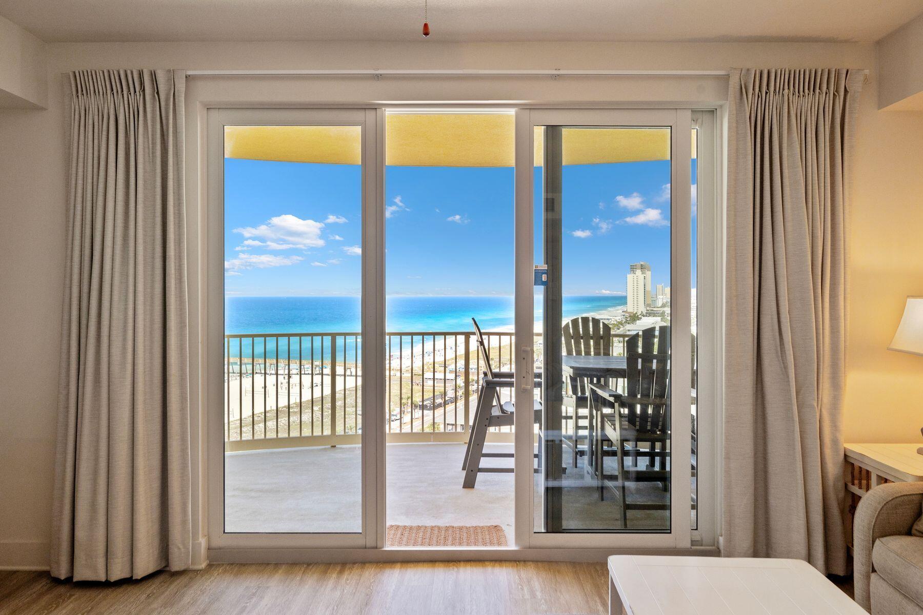 Image 2: Stunning Gulf Views