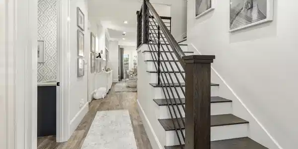 Image 3: Entry