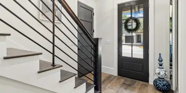 Image 4: Entry