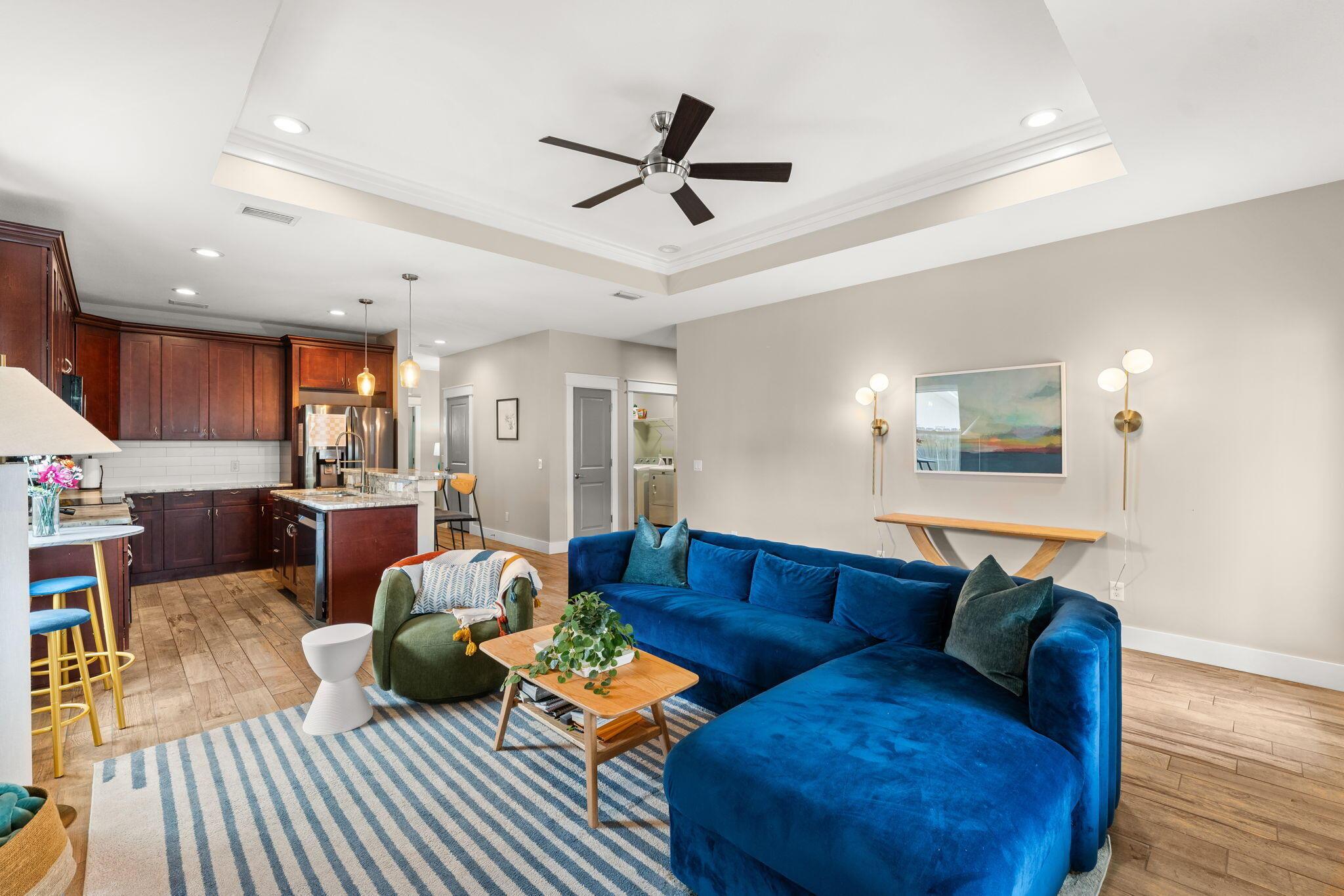 Image 3: Lovely open concept living room