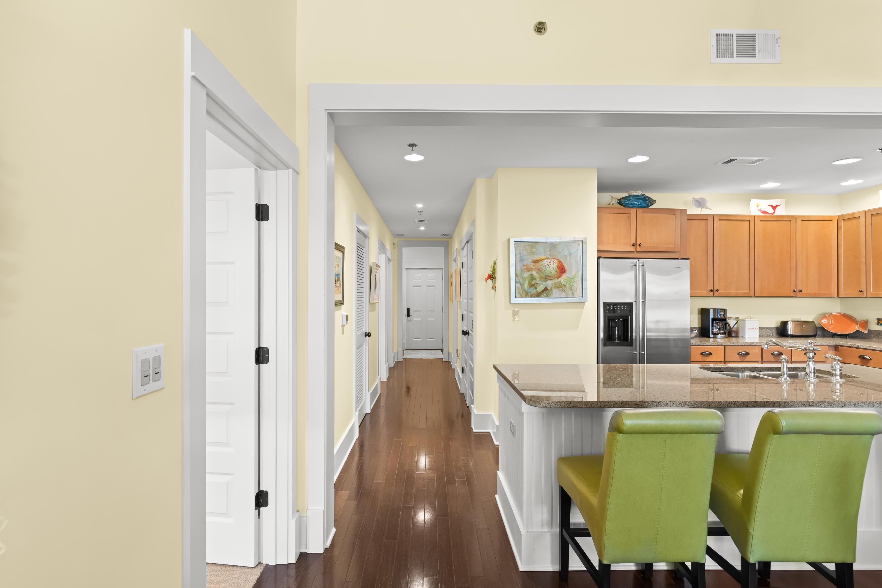 Image 4: RedfishM2-314-4-Kitchen