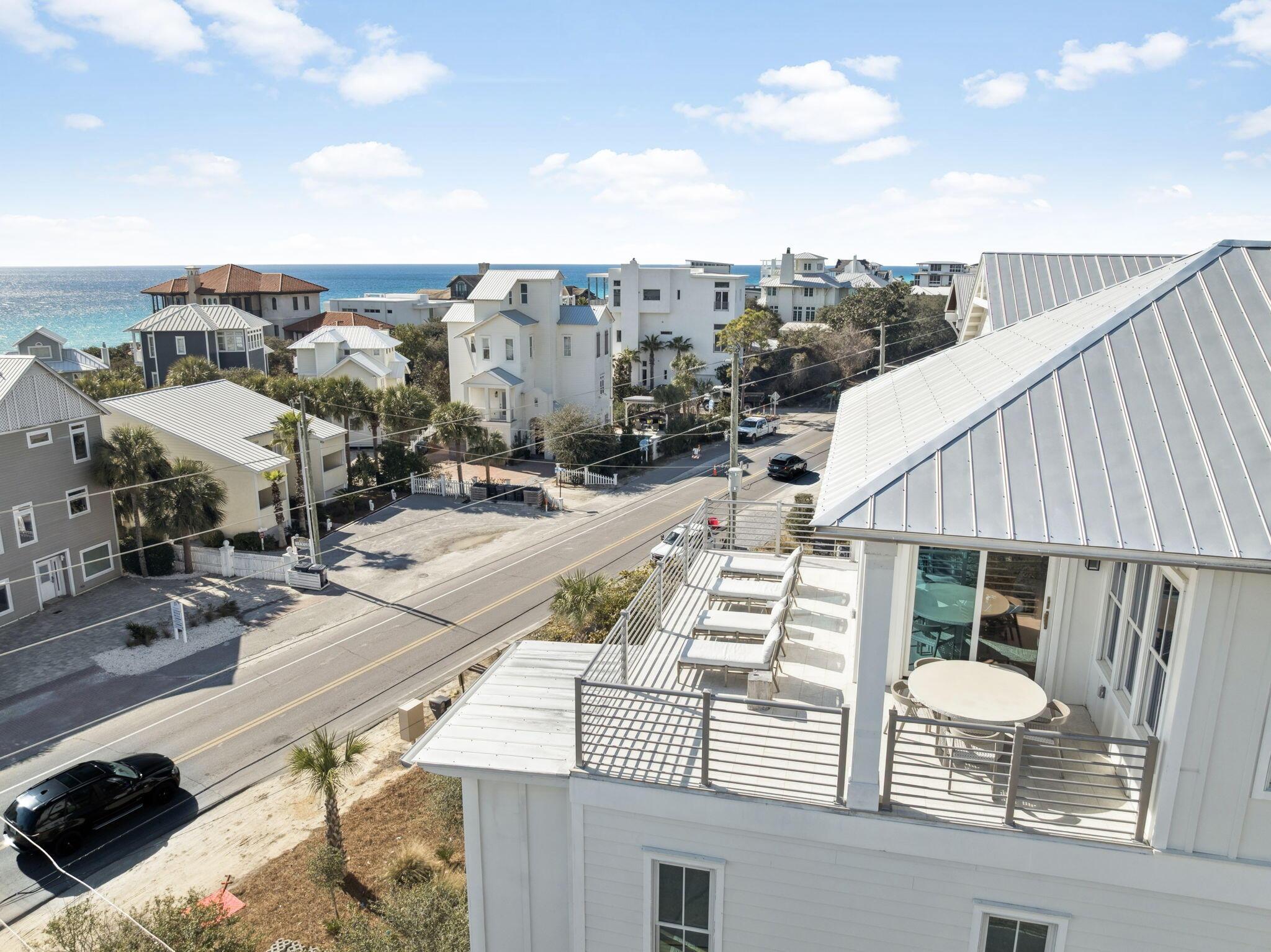 Image 3: Balcony/Deck View