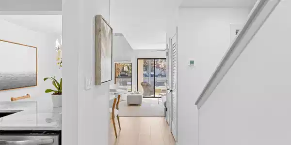 Image 3: 5-web-or-mls-0005