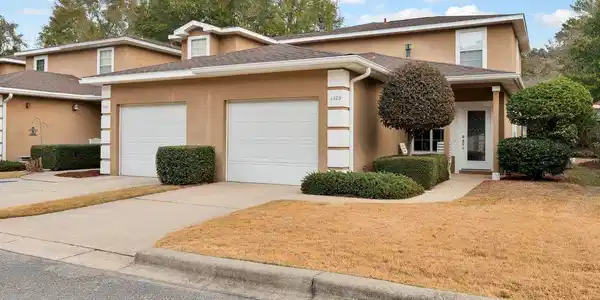 1325 Treasure Cove