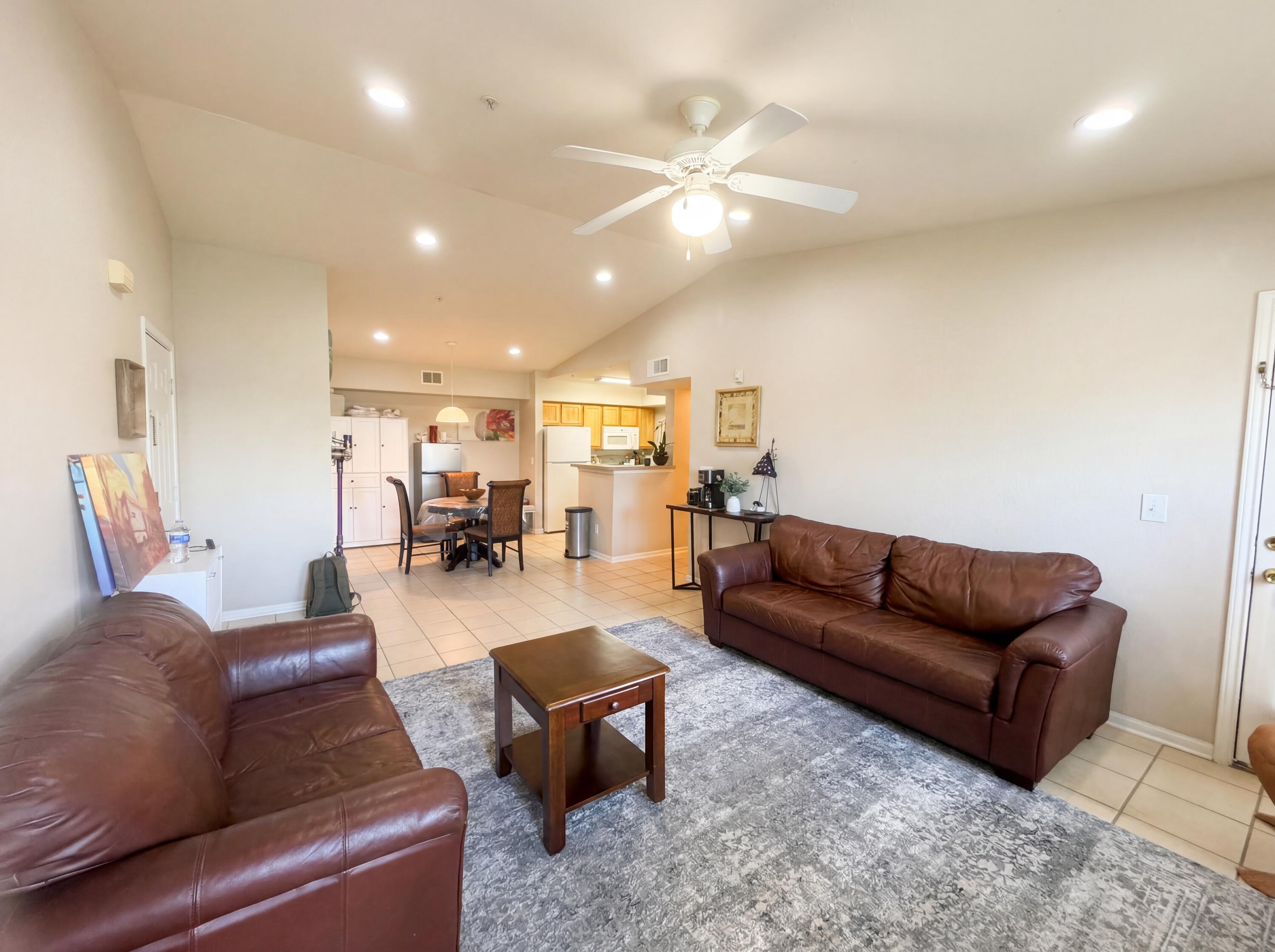Image 2: Living room