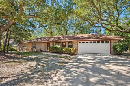 106 Dominica Way