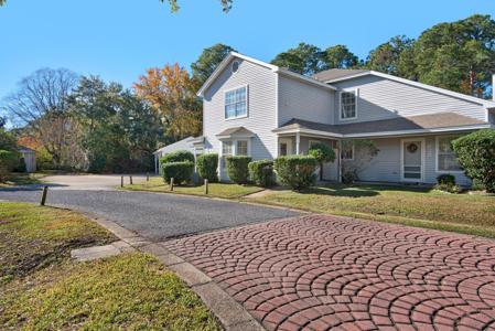620 Emerald Circle