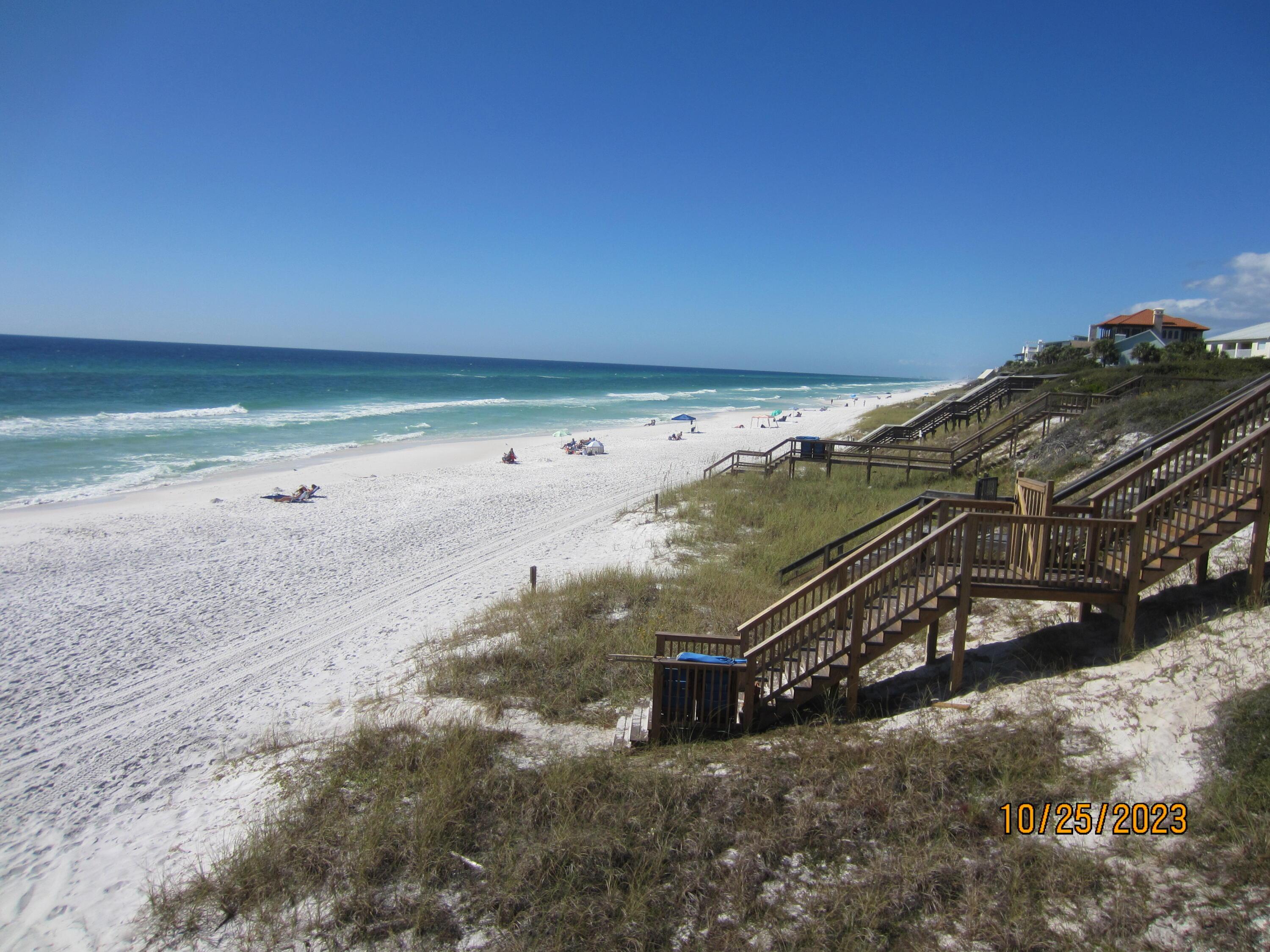 Image 4: Beach at Gulf Shore Manor