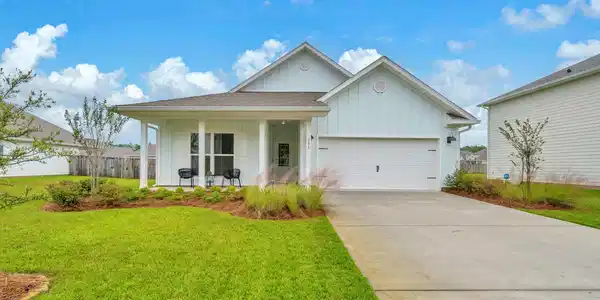 131 W Oak Trees Lane