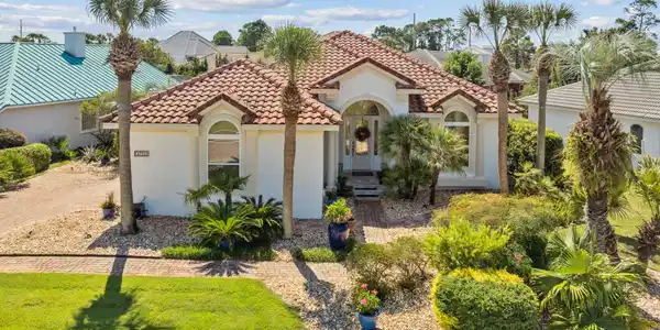 4732 Papaya Park