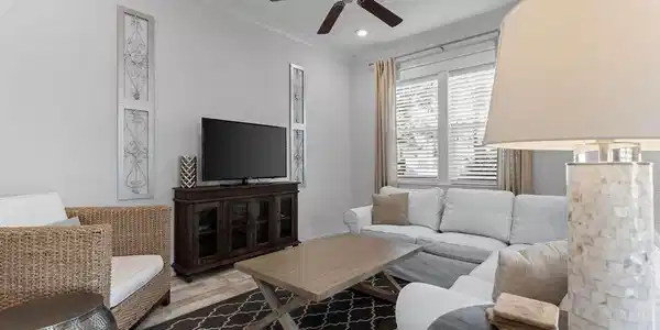 Image 4: 10YorkLane-0758
