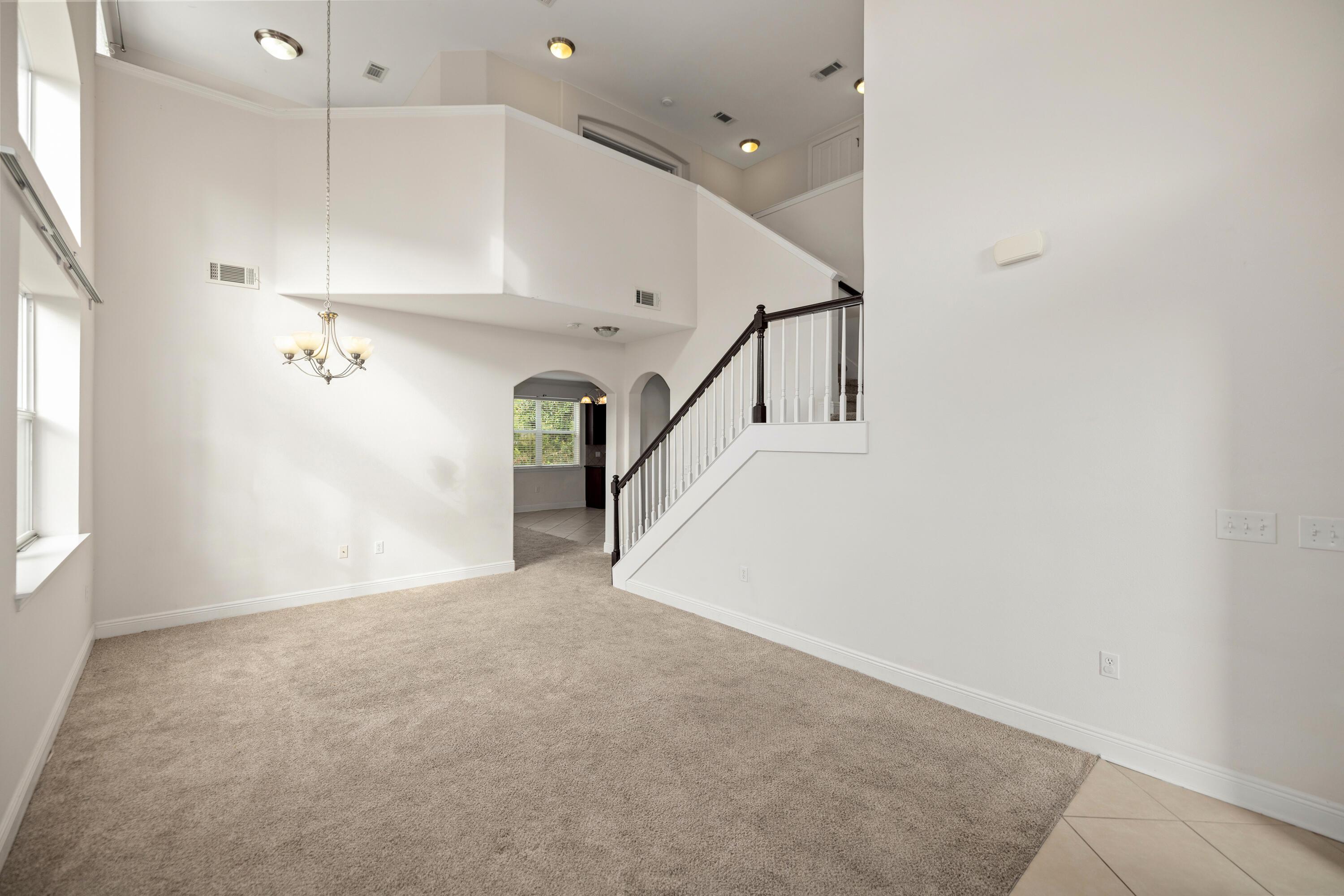 Image 3: 876SolimarWay-MaryEsther-FL-023