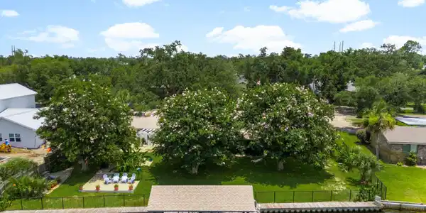 Image 3: 4439 Vista Lane