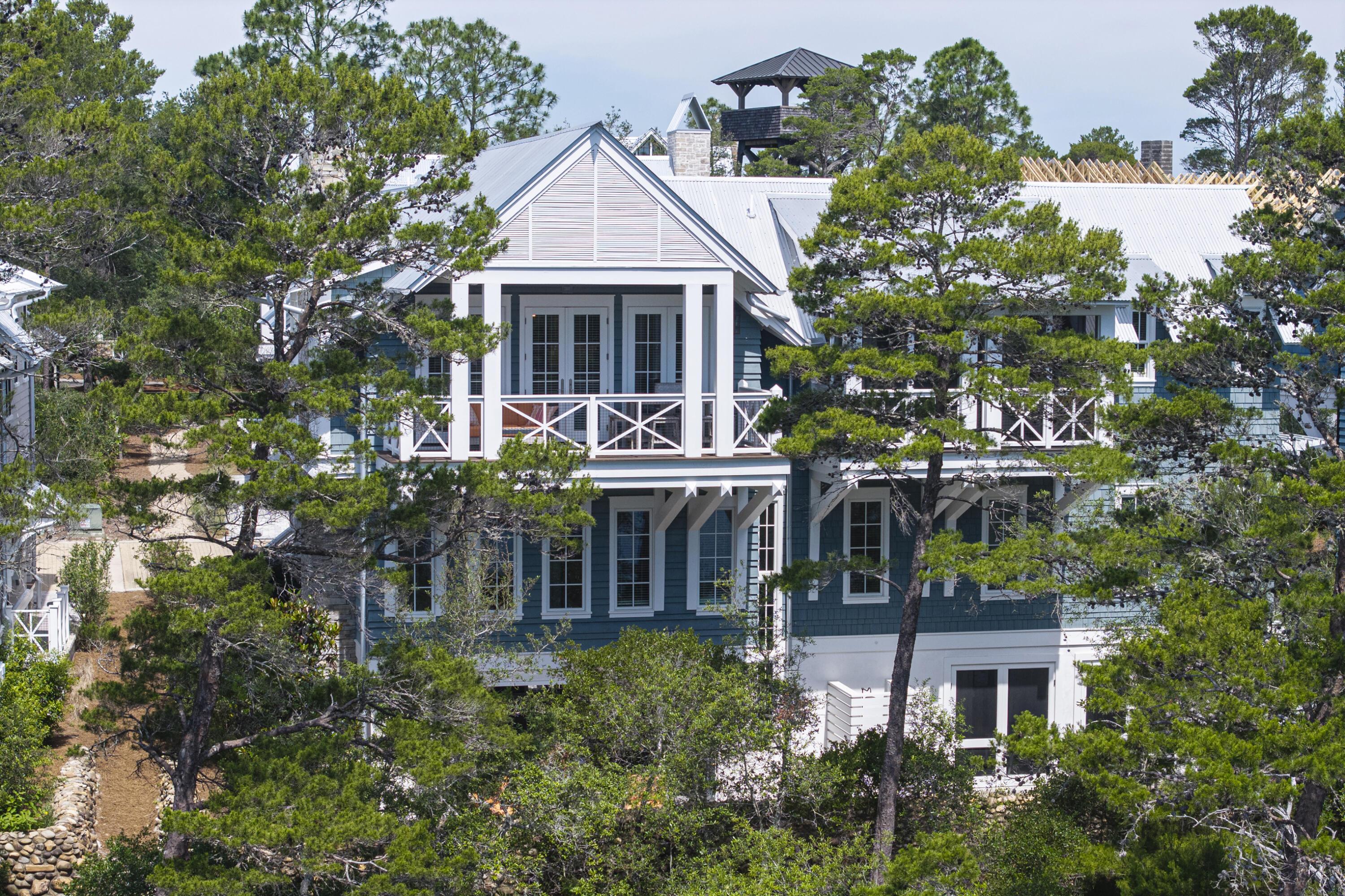 Image 4: Back Exterior