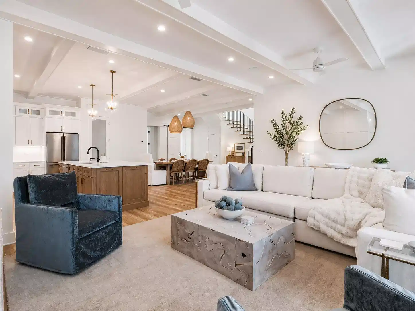 Image 1: Living Room