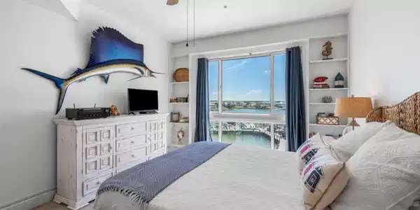 Image 3: 662 Harbor Blvd #220