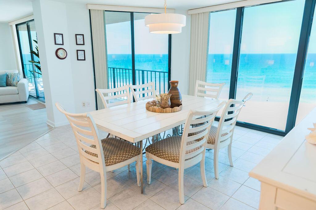Image 3: Dining Area