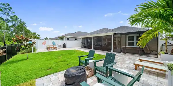 Image 4: Backyard