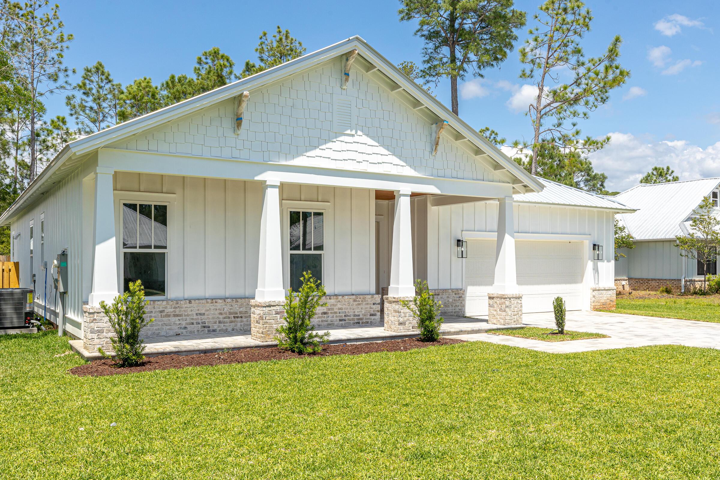 Image 1: 61 E Grizzly Street-3