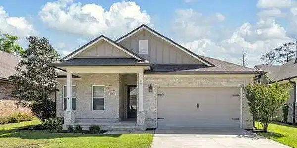 48 Oaktree Boulevard