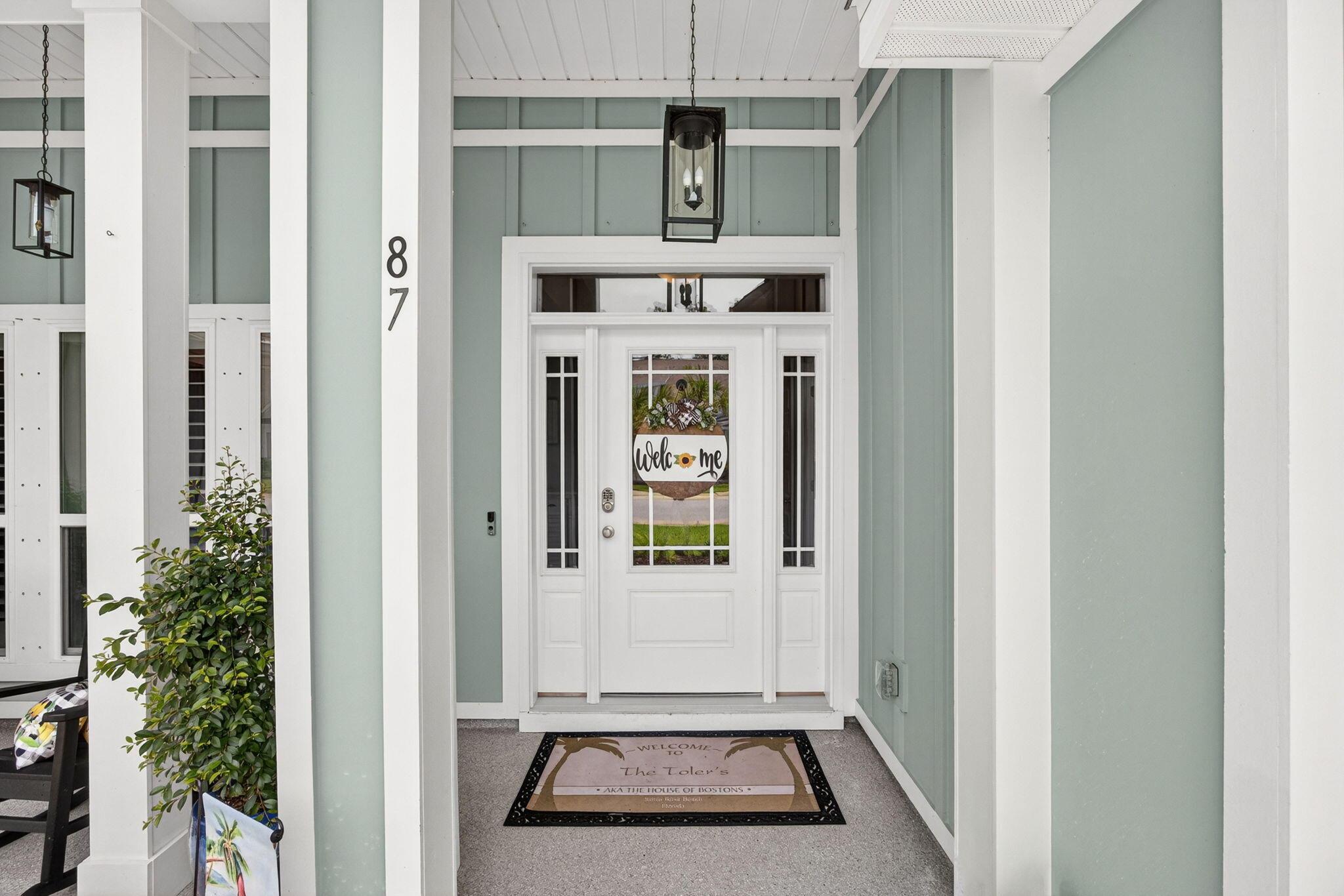 Image 3: Entryway