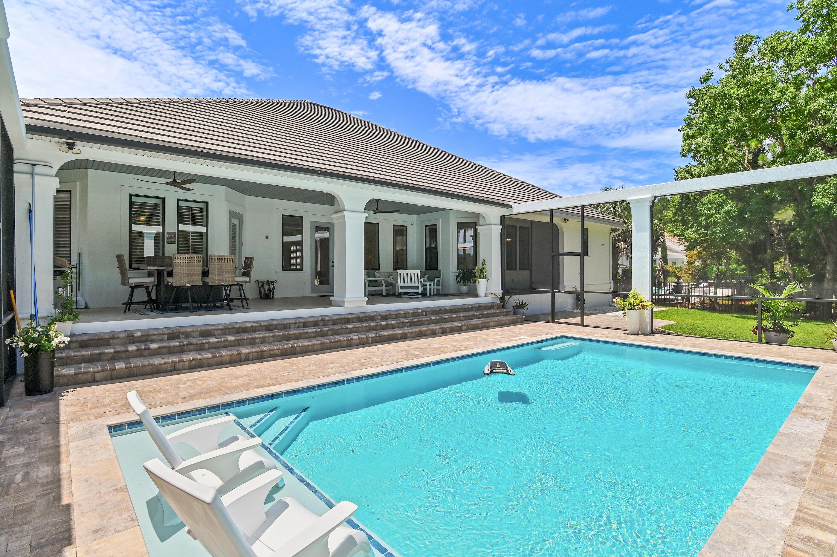 Image 2: web_440 Regatta Bay Blvd _32