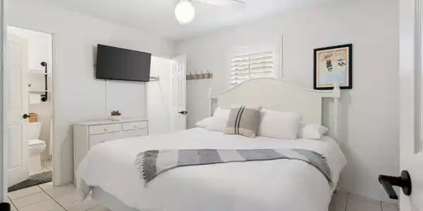 11 Beachside Drive