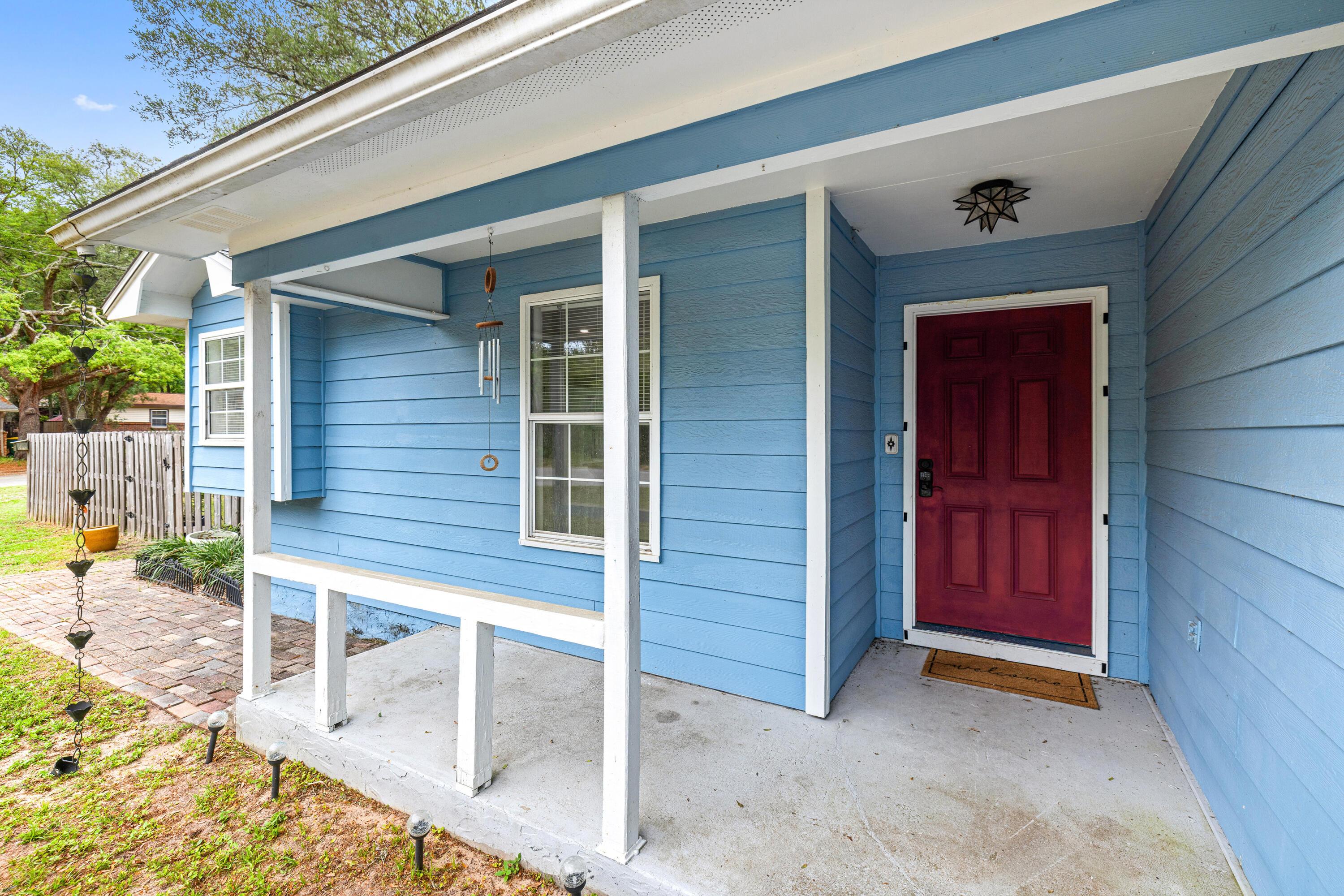 Image 2: 213CadillacAve-Niceville-FL-030