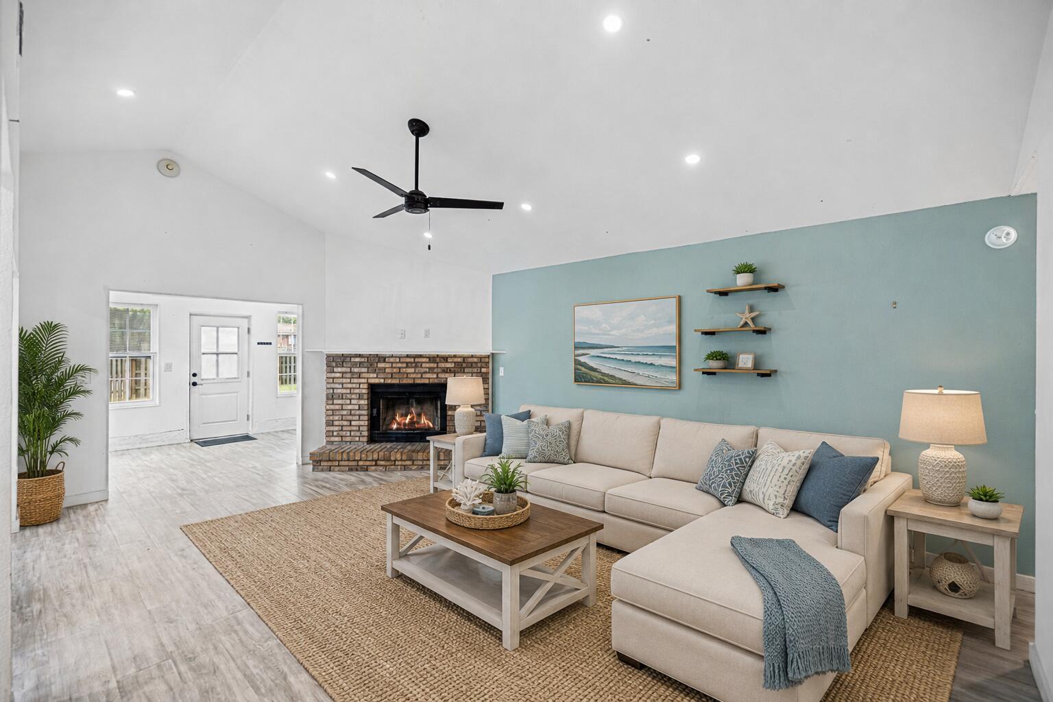 Image 4: living room