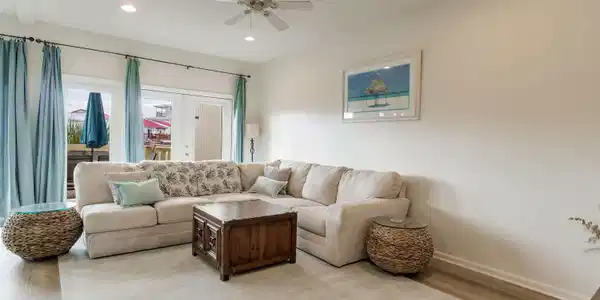 Image 4: 62-print-8520-gulf-blvd-33