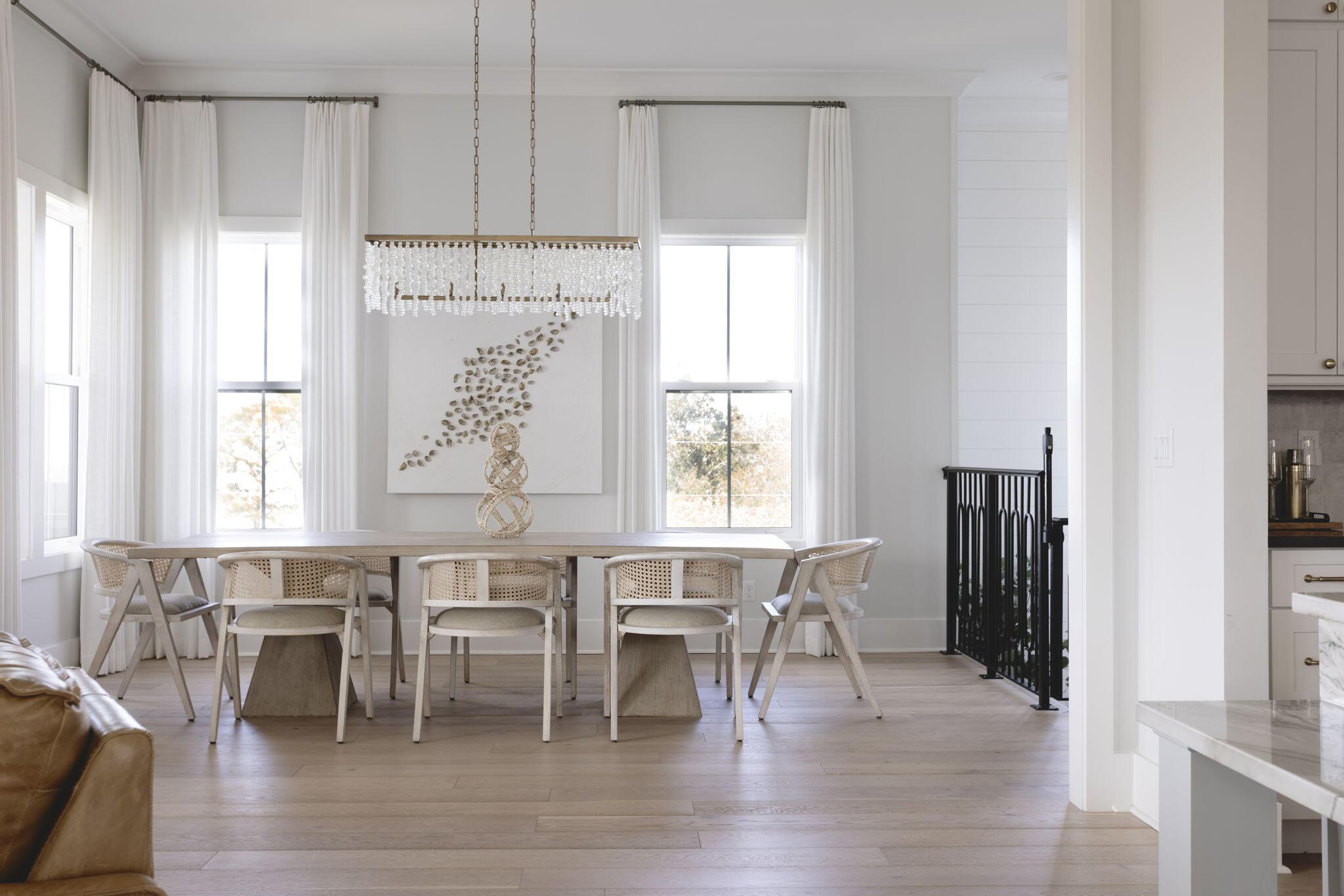 Image 3: Dining Area