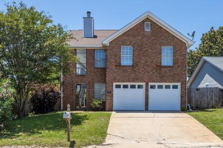 301 Rue Dianne