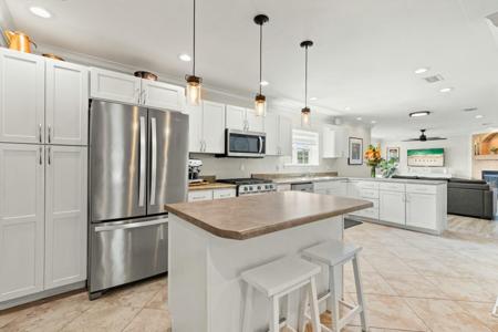 141 NE Staff Drive