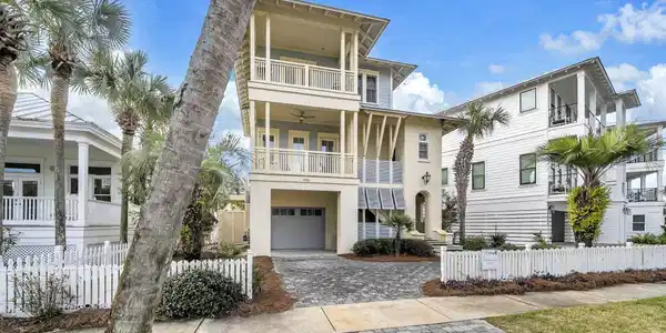Image 3: 10-web-or-mls-DSC05433