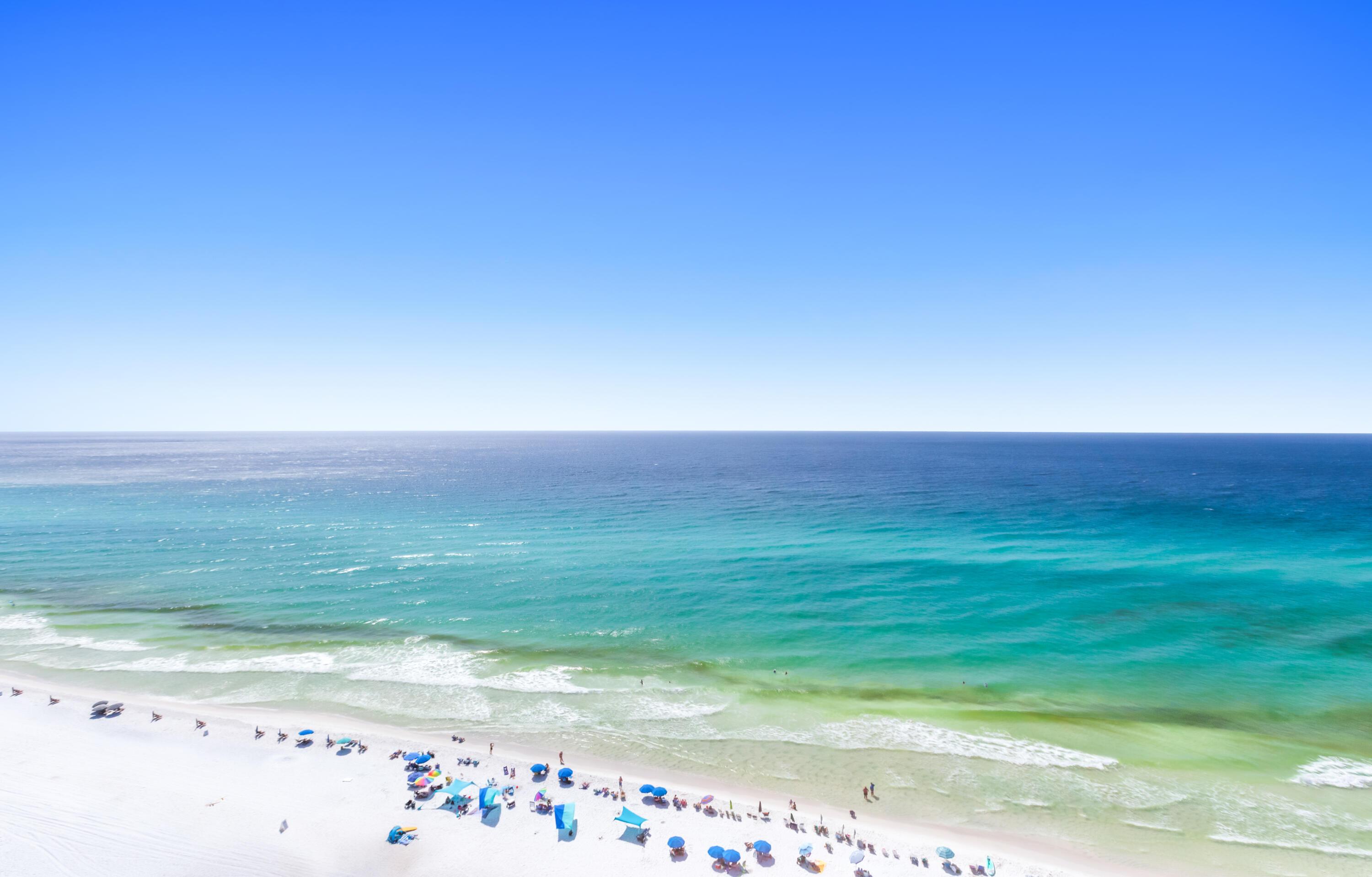 Image 4: One Seagrove Place 1604 Web Size-29