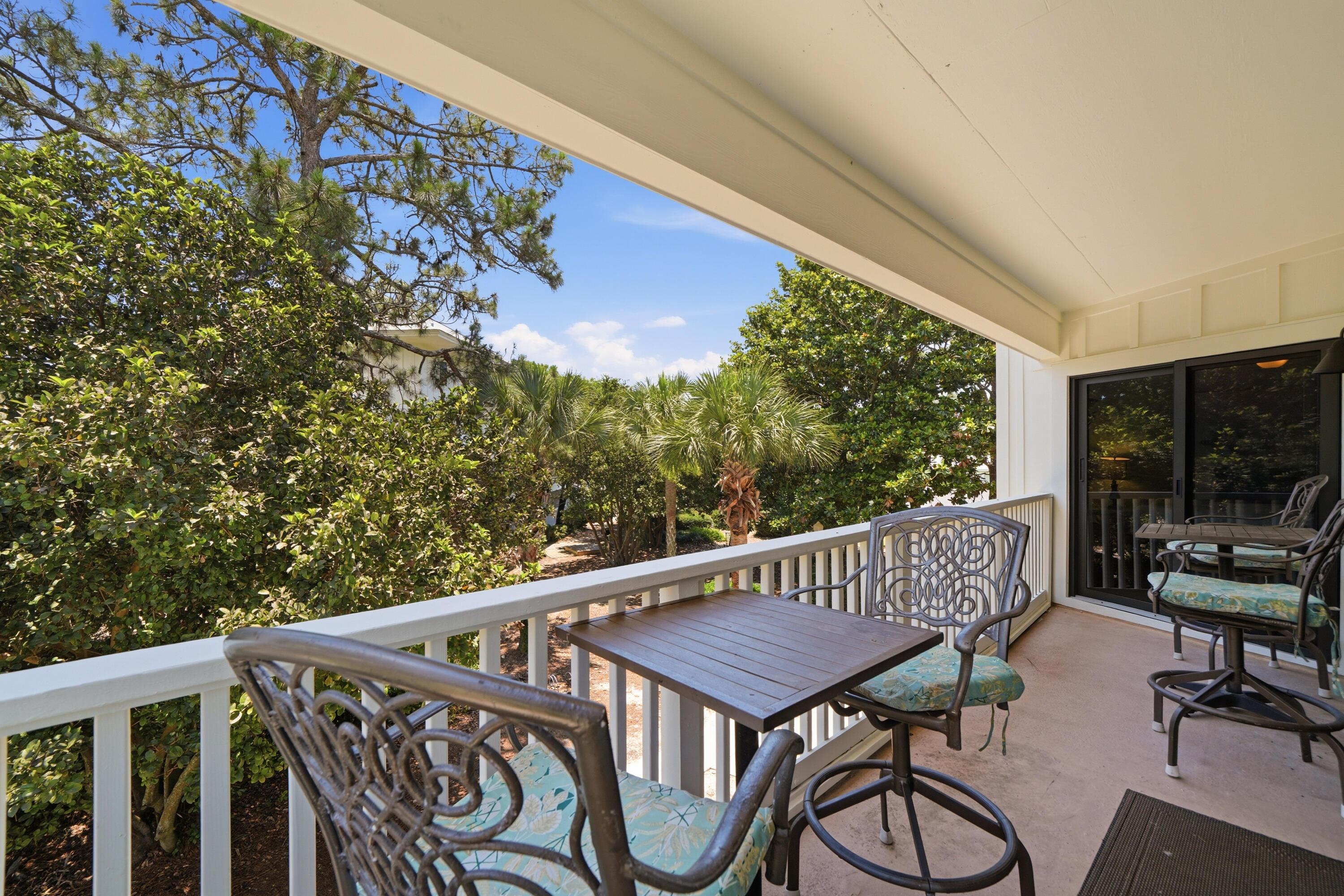 Image 3: Balcony