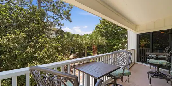 Image 3: Balcony