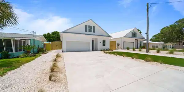 Image 4: 32-web-or-mls-DSC00729
