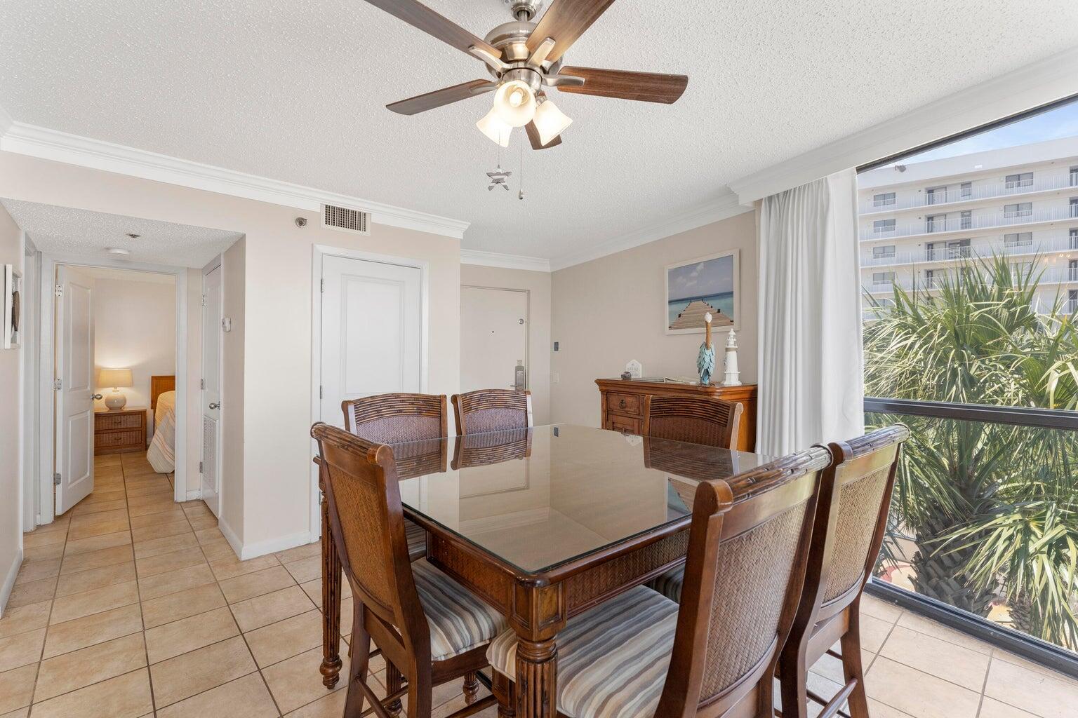 Image 2: kitchen