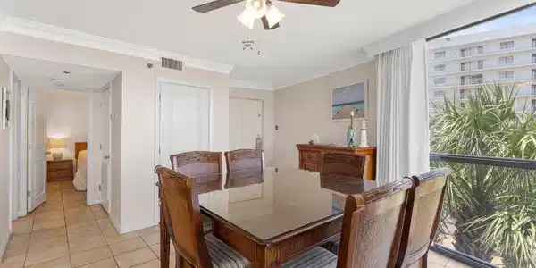 Image 2: kitchen