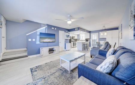 143 W Leslie Lane