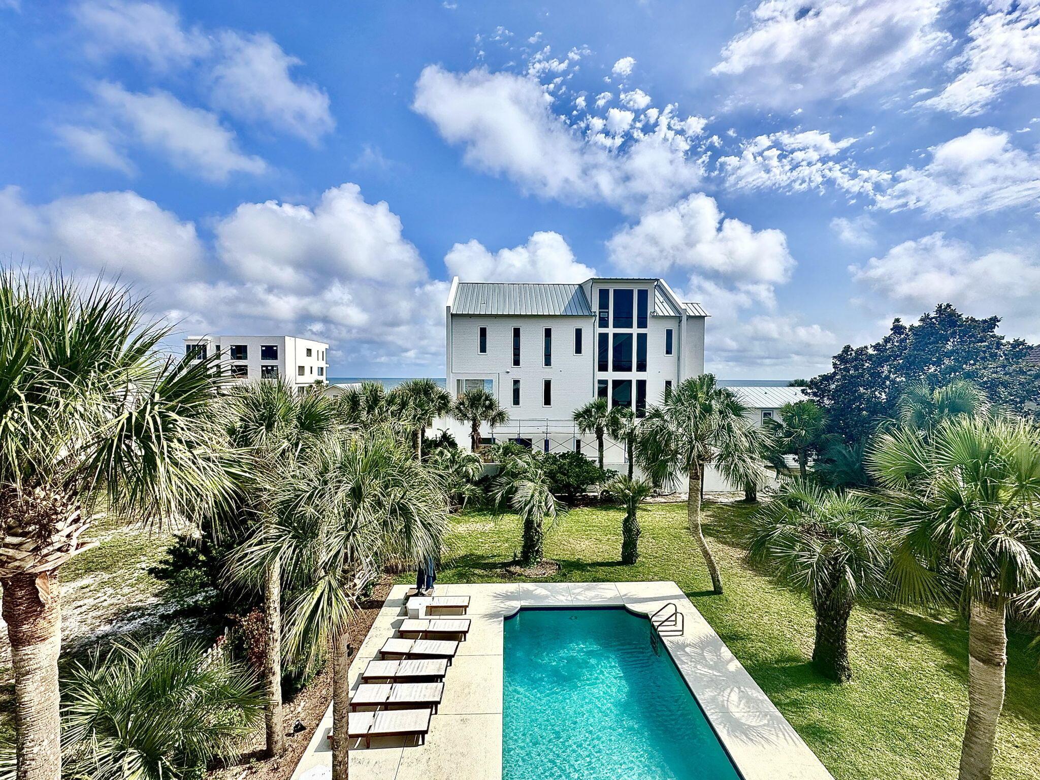 Image 3: Gulf View from Deck